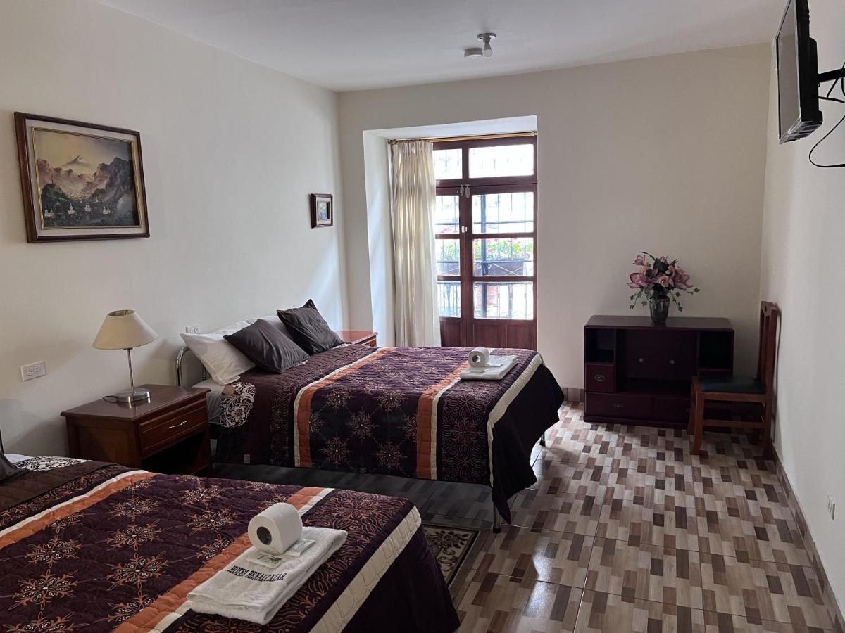 Hostal Benalcazar Quito Exteriör bild
